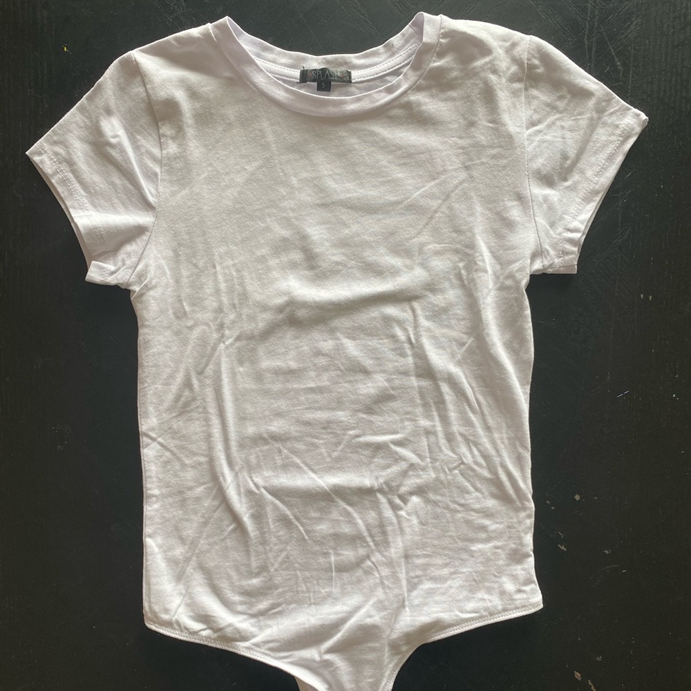 T-shirt bodysuit